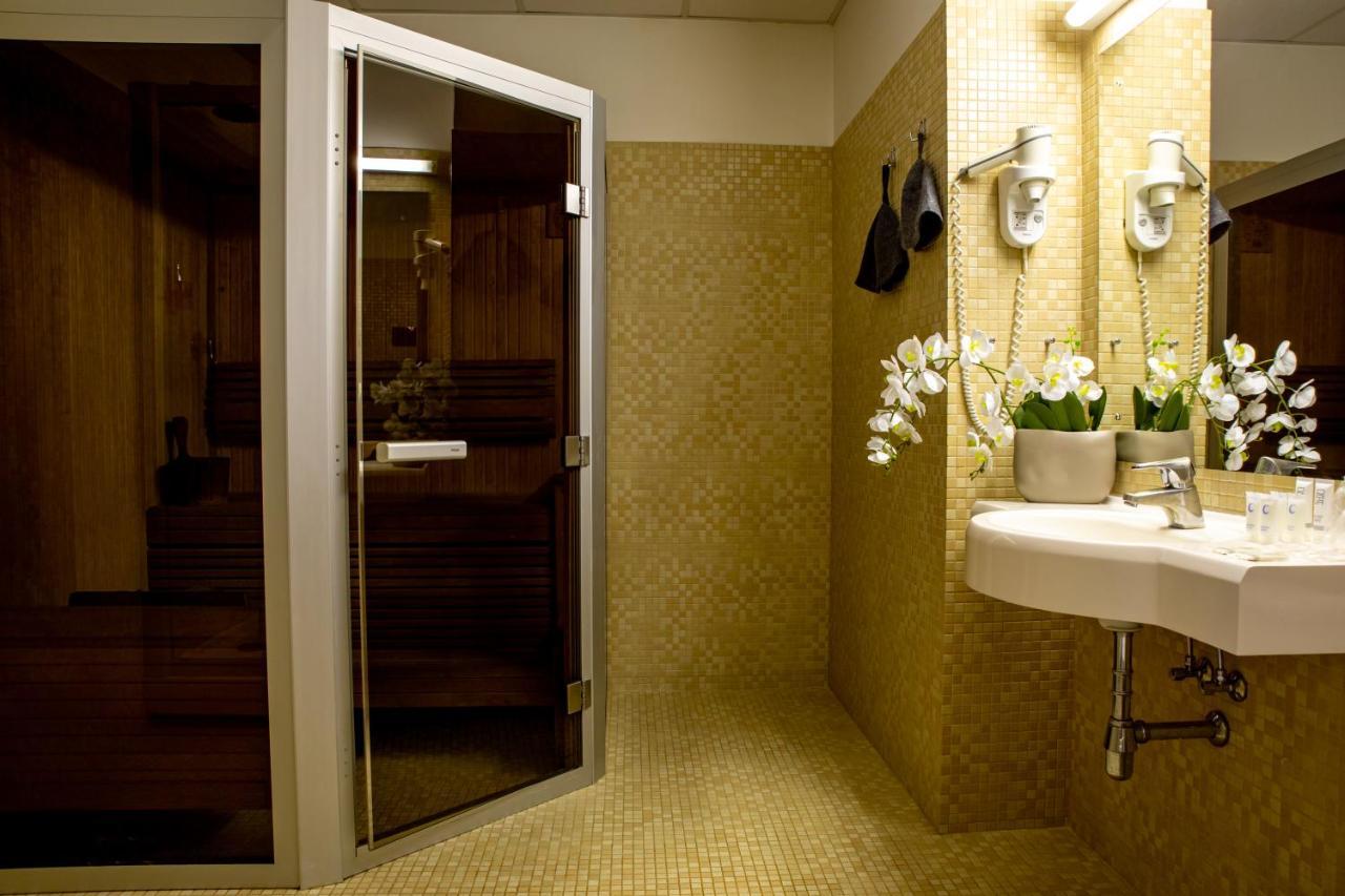 Rija Bauska Hotel エクステリア 写真