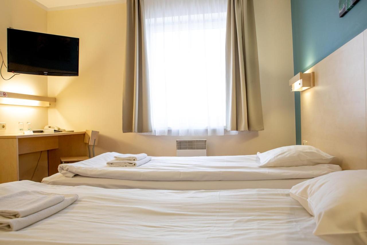 Rija Bauska Hotel エクステリア 写真