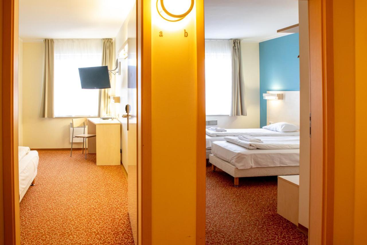 Rija Bauska Hotel エクステリア 写真