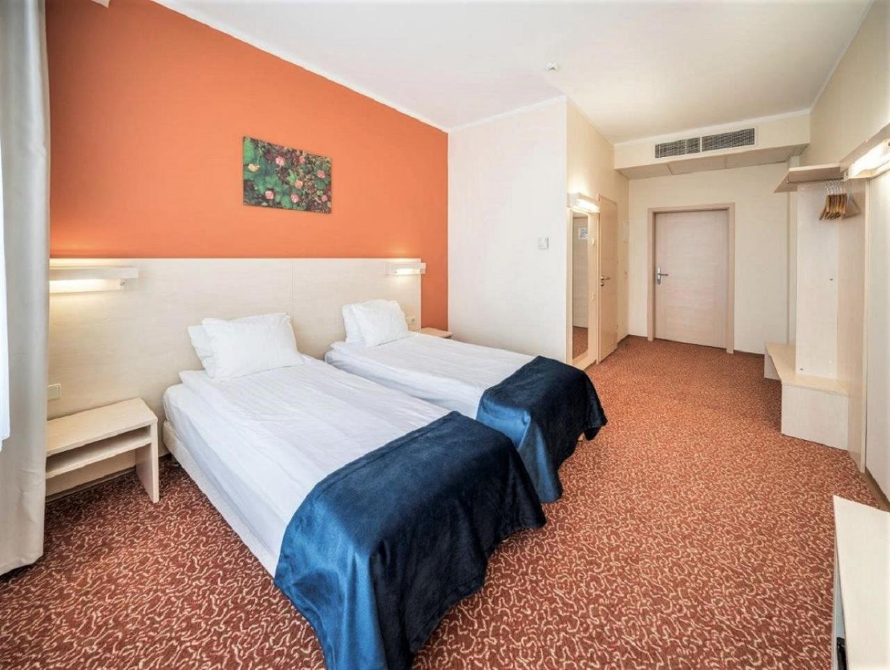 Rija Bauska Hotel エクステリア 写真