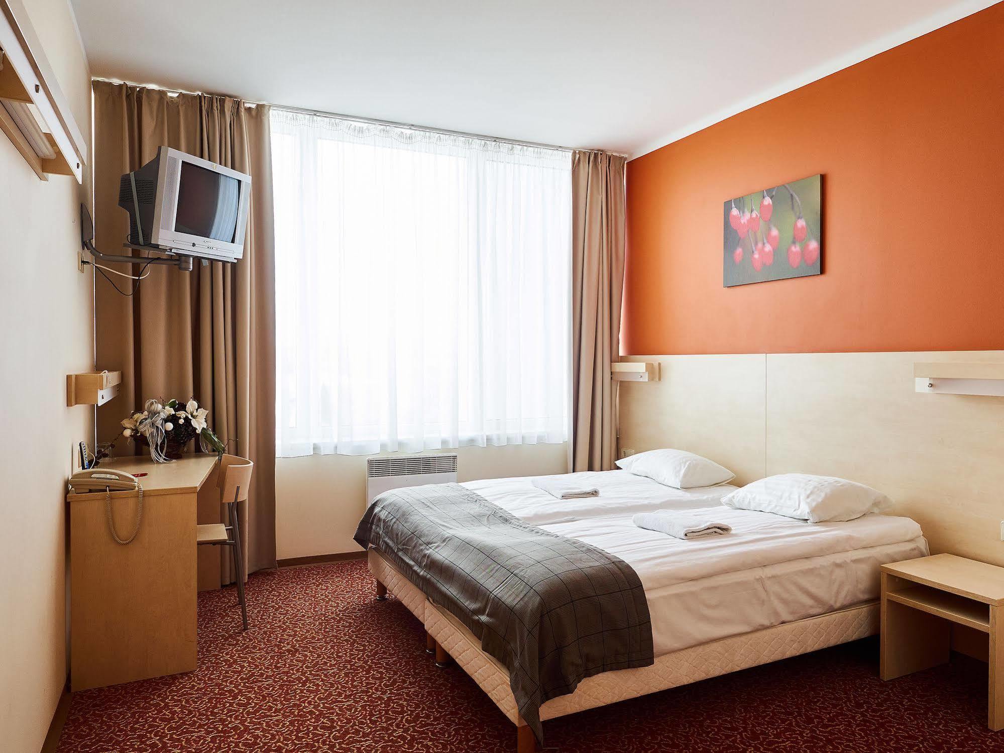 Rija Bauska Hotel エクステリア 写真